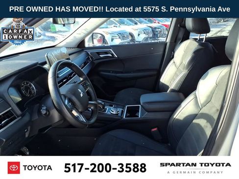 Used 2024 Mitsubishi Outlander SE image 13