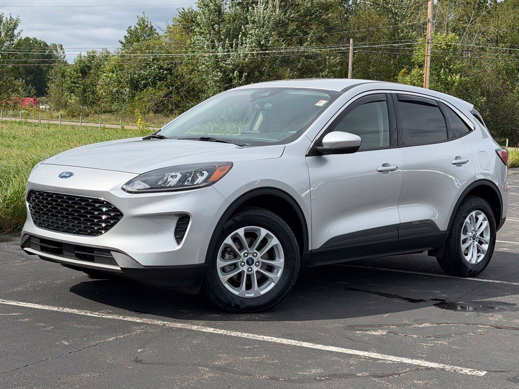Certified 2020 Ford Escape SE AWD/4WD image 2