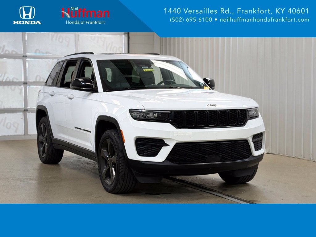 Used 2022 Jeep Grand Cherokee Altitude AWD/4WD image 1