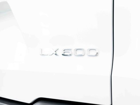 Used 2024 Lexus LX 600 4WD w/ Appearance Package image 22