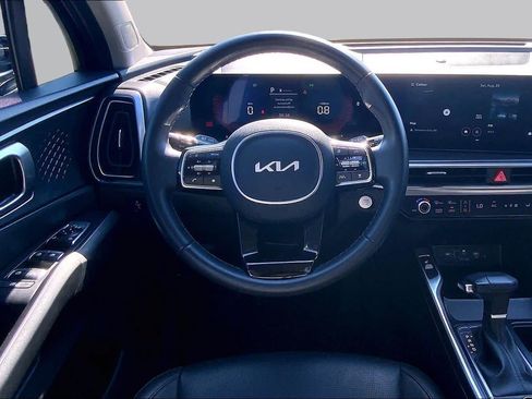 Used 2025 Kia Sorento EX FWD image 6