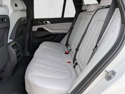 New 2026 BMW X5 xDrive40i w/ Premium Package image 16