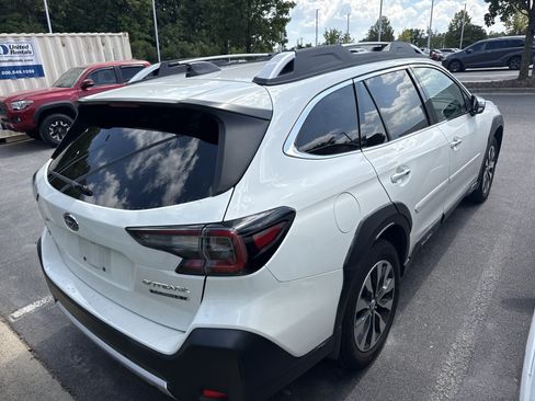 Used 2023 Subaru Outback Touring XT AWD/4WD image 7