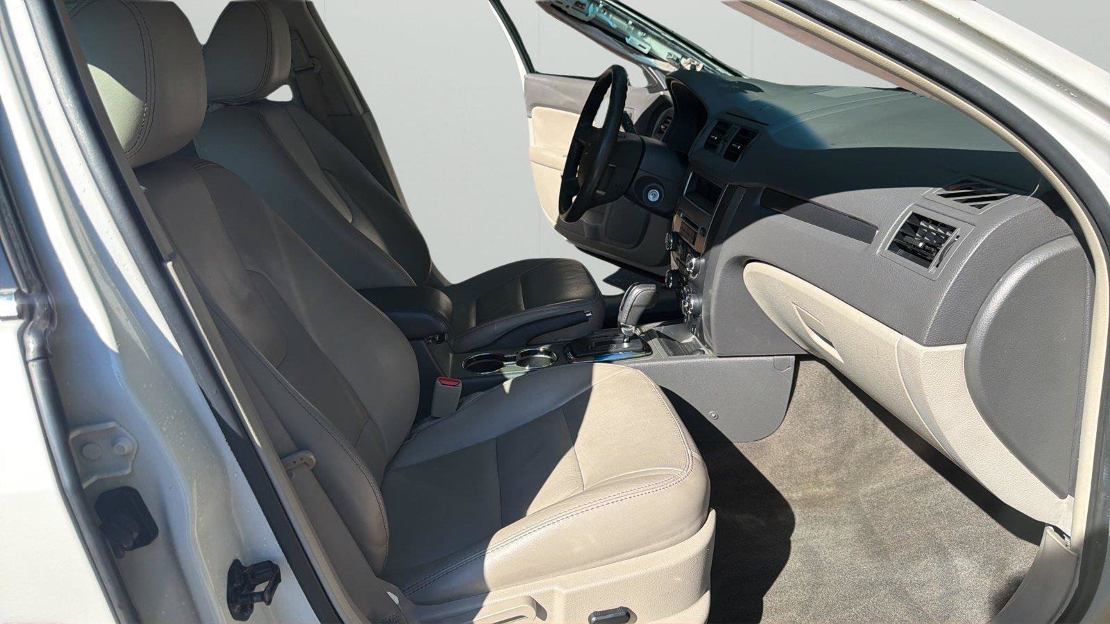 Used 2010 Ford Fusion SEL FWD image 14