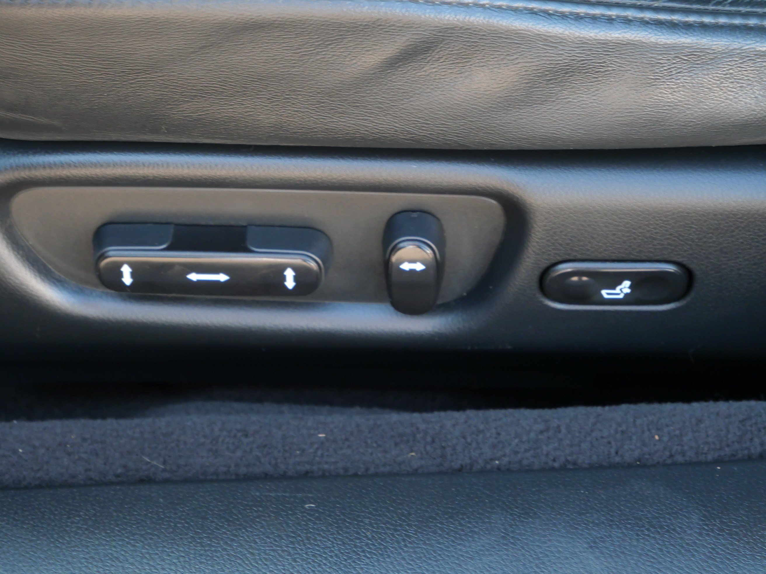 Used 2007 Acura RL w/ Technology Package AWD/4WD image 19