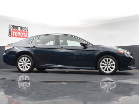 Used 2019 Toyota Camry LE image 27