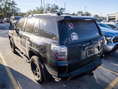 Used 2021 Toyota 4Runner SR5 image 9