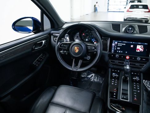 Used 2023 Porsche Macan GTS AWD/4WD image 10