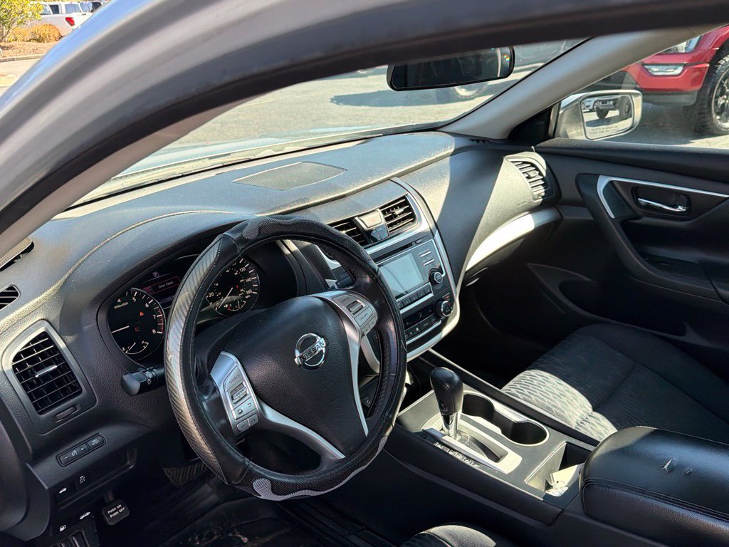 Used 2017 Nissan Altima 2.5 SV FWD image 9