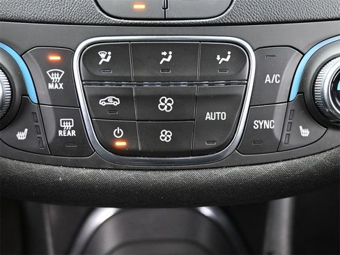 Used 2024 Chevrolet Malibu LT image 11