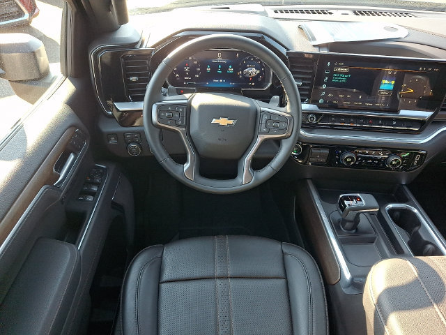 Used 2026 Chevrolet Silverado 1500 High Country w/ High Country Premium Package AWD/4WD image 11