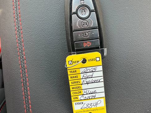 Used 2025 Ford Explorer ST AWD/4WD image 21