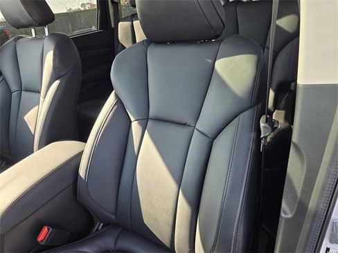 Used 2025 Subaru Ascent Bronze Edition w/ Popular Package #2 image 18