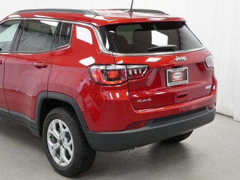 Certified 2025 Jeep Compass Latitude w/ Convenience Group image 13