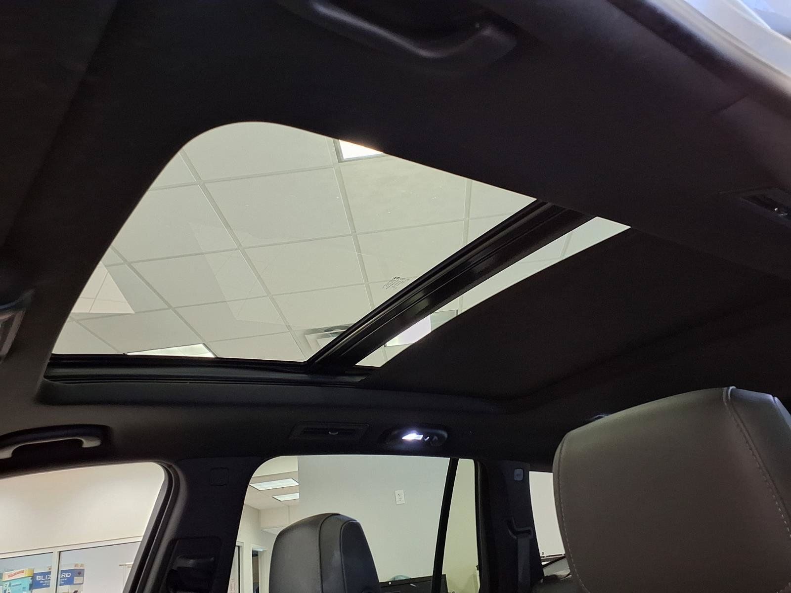 Used 2020 Cadillac XT6 Premium Luxury FWD image 23