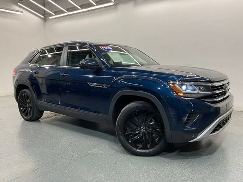 Used 2023 Volkswagen Atlas Cross Sport SE FWD image 2
