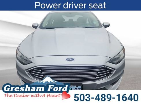 Used 2017 Ford Fusion SE FWD image 10