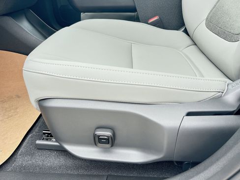 New 2026 Volvo EX30 Cross Country Ultra image 14