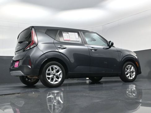 Used 2024 Kia Soul LX w/ Option Group 015 FWD image 10