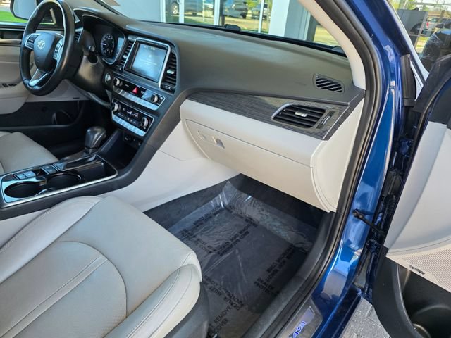 Used 2019 Hyundai Sonata Limited w/ Ultimate Package 04 FWD image 10
