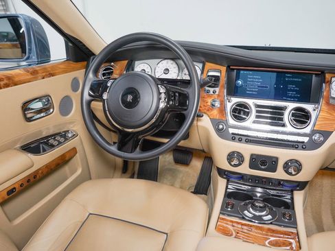 Used 2011 Rolls-Royce Ghost RWD image 41