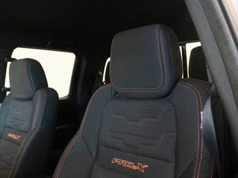 Used 2025 Nissan Frontier Pro-X w/ Pro Convenience Package RWD image 8