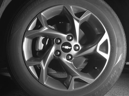Used 2025 Chevrolet Trax LT FWD image 12
