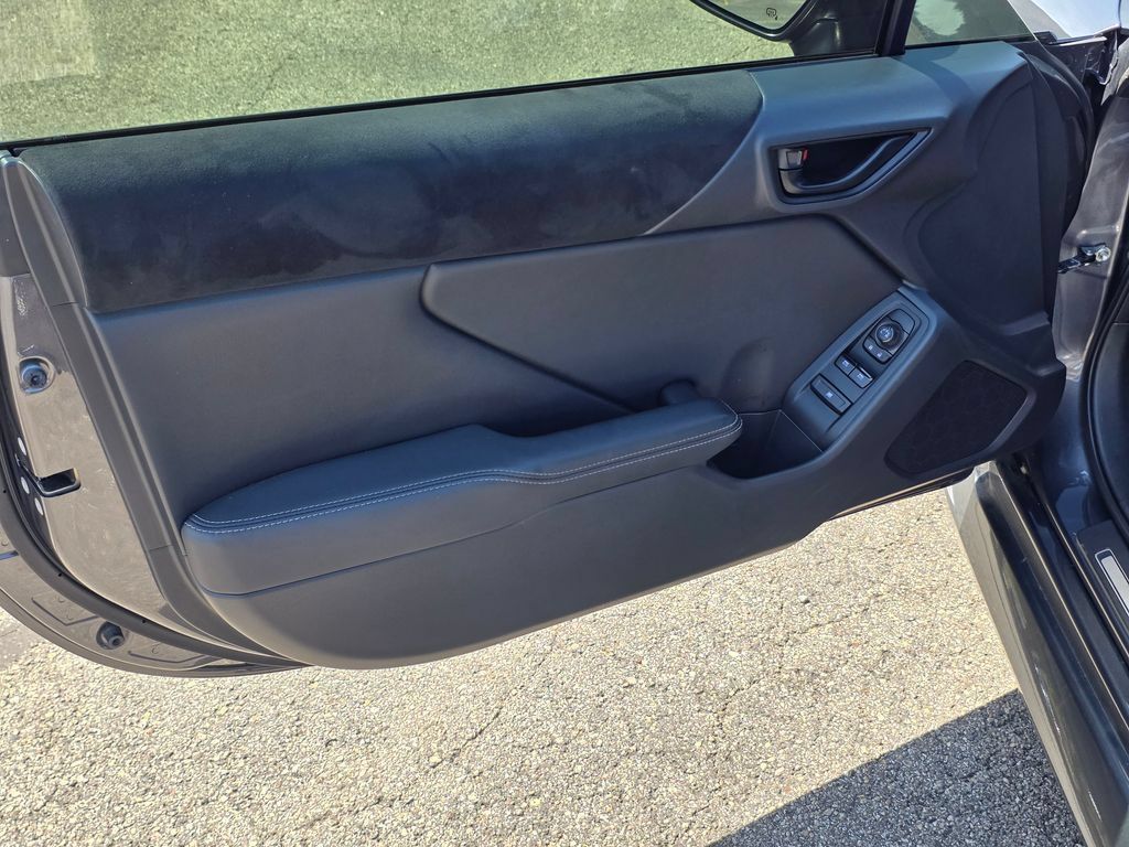Used 2023 Toyota GR86 Premium w/ ALL Weather Mat Package (TMS) RWD image 12