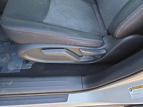 Used 2019 Nissan Pathfinder S image 35