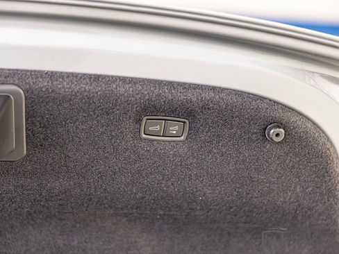 Used 2020 Porsche Taycan Turbo S image 18