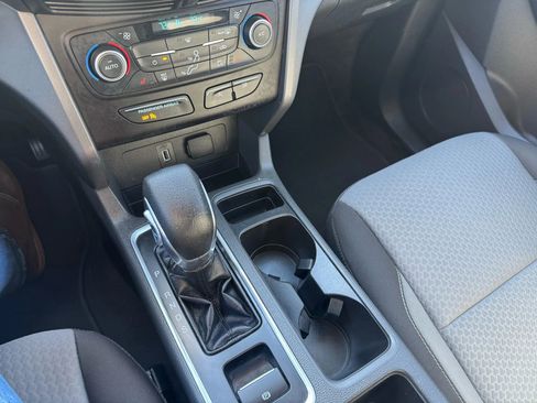 Used 2018 Ford Escape SE image 28