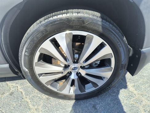 Used 2020 Subaru Ascent Limited w/ Technology Package AWD/4WD image 10
