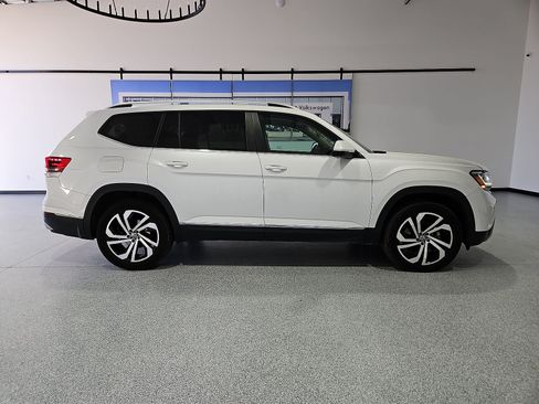 Certified 2023 Volkswagen Atlas SEL AWD/4WD image 9