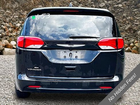 Used 2024 Chrysler Voyager LX FWD image 4