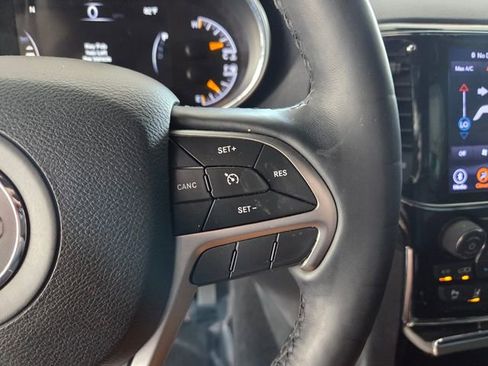 Used 2020 Jeep Grand Cherokee Altitude RWD image 29