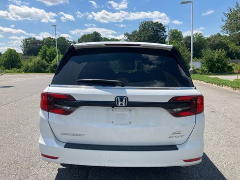 Used 2024 Honda Odyssey Sport image 18