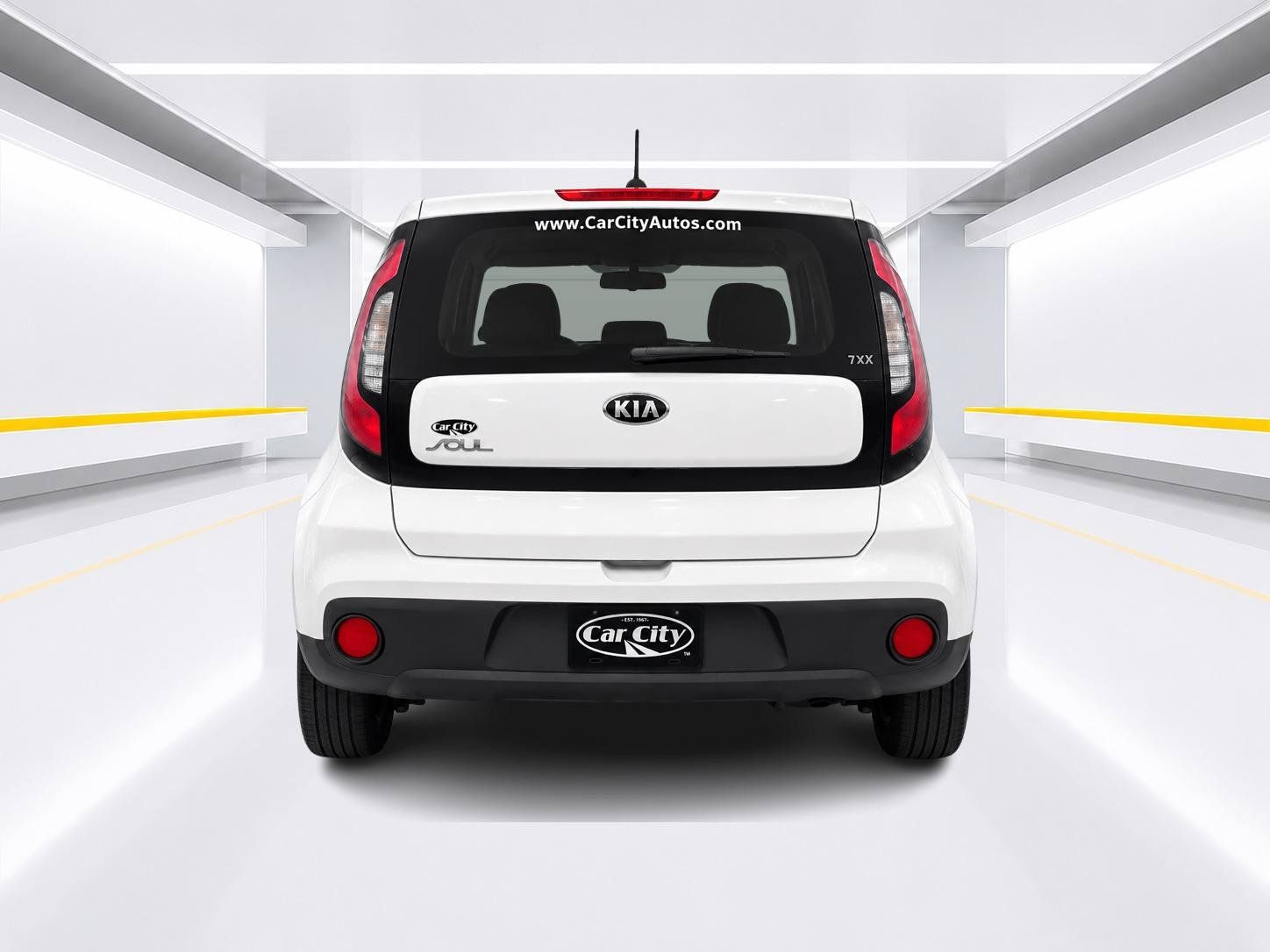 Used 2017 Kia Soul FWD image 4