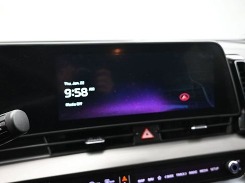 Used 2023 Kia Sportage EX image 15