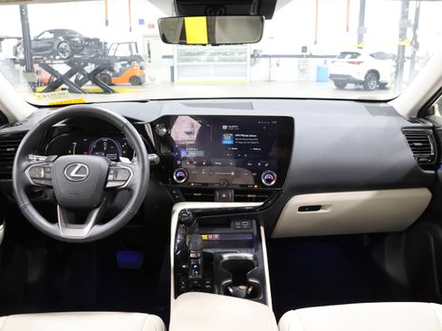 Used 2025 Lexus NX 450h+ AWD w/ Luxury Package image 17