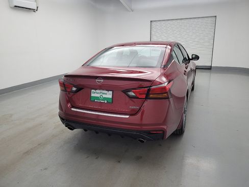 Used 2023 Nissan Altima 2.0 SR FWD image 7