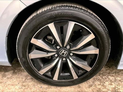 Used 2022 Honda Civic EX image 8