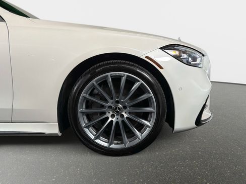 Used 2023 Mercedes-Benz S 500 4MATIC w/ AMG Line image 4