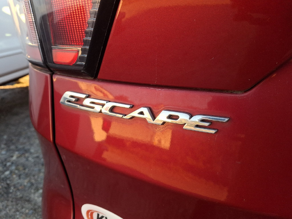 Used 2018 Ford Escape Titanium AWD/4WD image 11