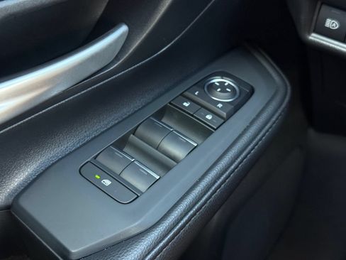 Used 2025 Toyota Grand Highlander AWD image 6