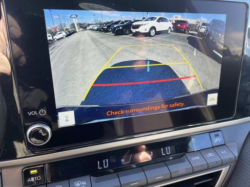 Used 2025 Toyota Camry SE image 23