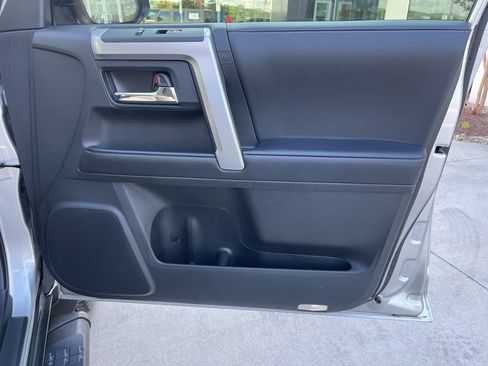 Used 2022 Toyota 4Runner SR5 Premium RWD image 27