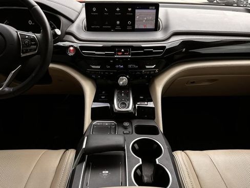 Certified 2024 Acura MDX SH-AWD w/ Advance Package image 17