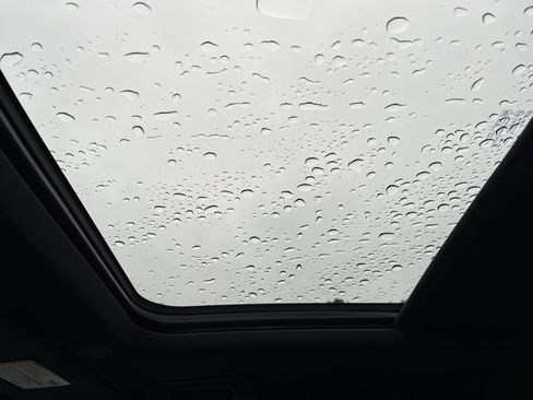 Used 2024 GMC Yukon Denali w/ Advanced Technology Package image 33