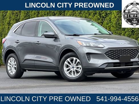 Used 2021 Ford Escape SE image 1