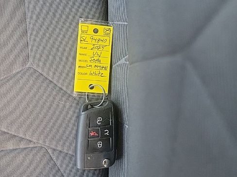 Certified 2025 Volkswagen Jetta Sport image 36